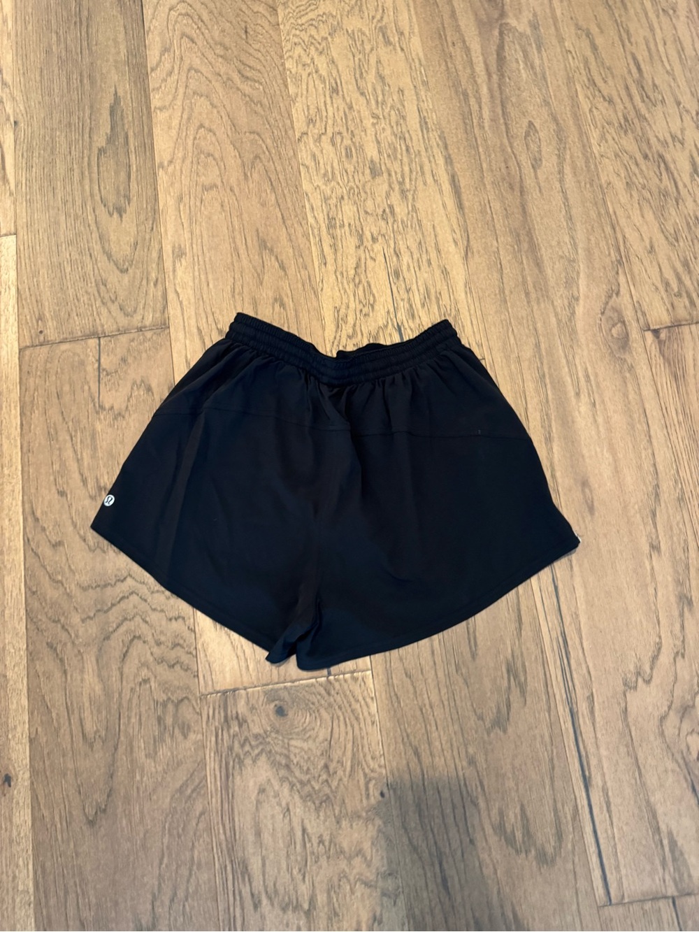Lululemon Court Rival High Rise short - Picture 2 of 3